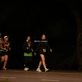 Runner Photo 9256437