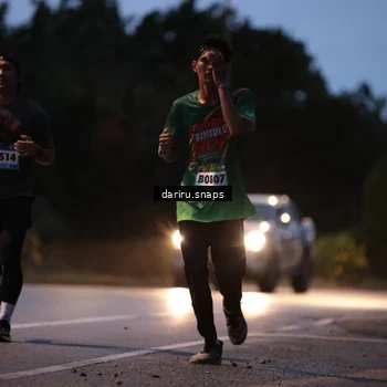 Runner Photo 9256475