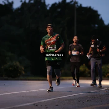 Runner Photo 9256734
