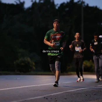 Runner Photo 9256778