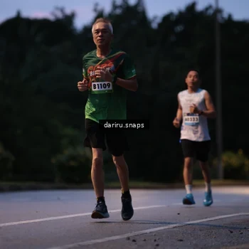 Runner Photo 9259077