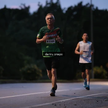 Runner Photo 9259119