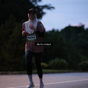 Runner Photo 9260099