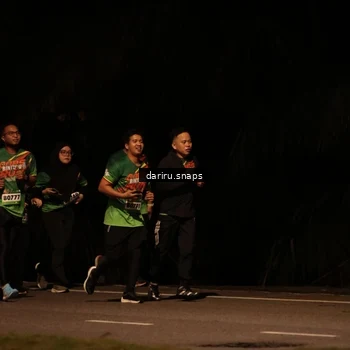 Runner Photo 9265149