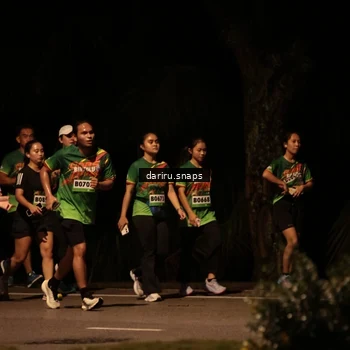 Runner Photo 9271090