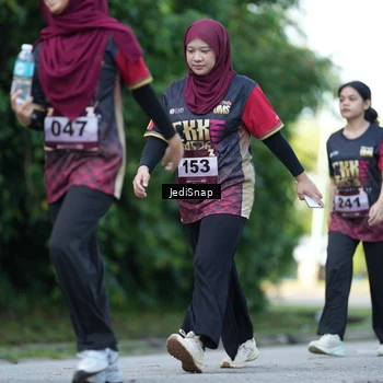 Runner Photo 9271476