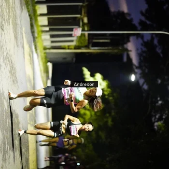 Runner Photo 9273900