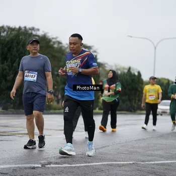 Runner Photo 9277549