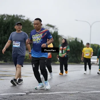 Runner Photo 9277551