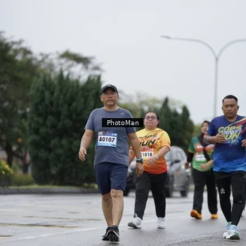 Runner Photo 9277554
