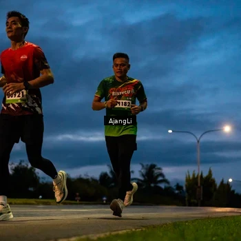 Runner Photo 9294072