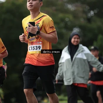Runner Photo 9298954