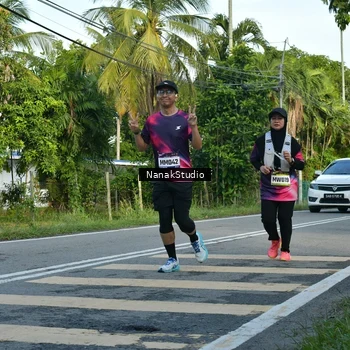 Runner Photo 9300046
