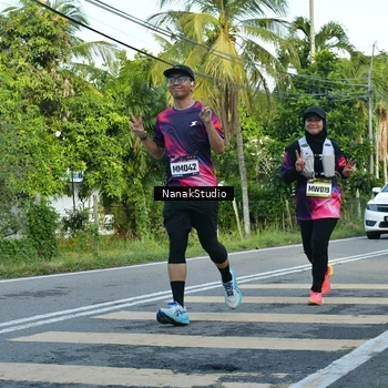 Runner Photo 9300106