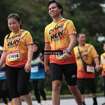 Runner Photo 9300296