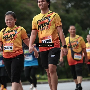 Runner Photo 9300321