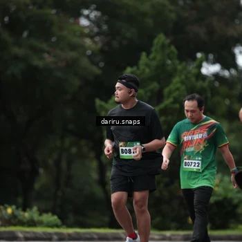 Runner Photo 9300541