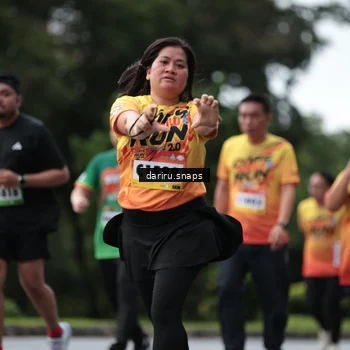 Runner Photo 9300572