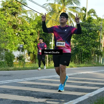 Runner Photo 9300698