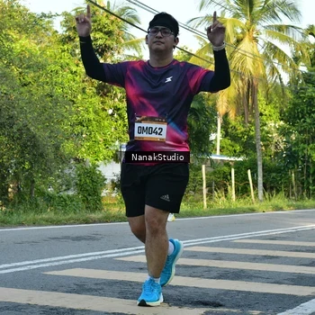 Runner Photo 9300712