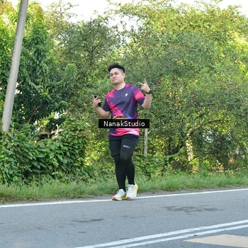 Runner Photo 9300713