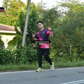 Runner Photo 9300723
