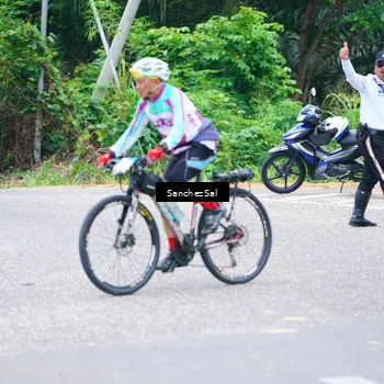 Runner Photo 9301808