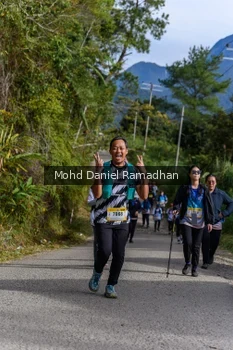Runner Photo 93025