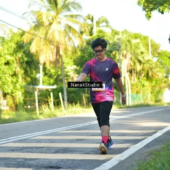 Runner Photo 9308004