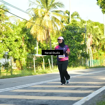Runner Photo 9308041