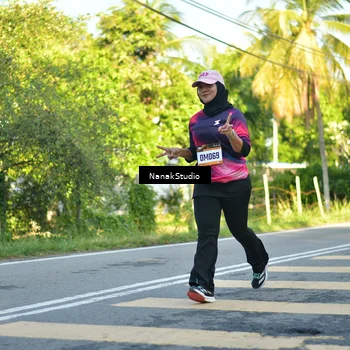 Runner Photo 9308044