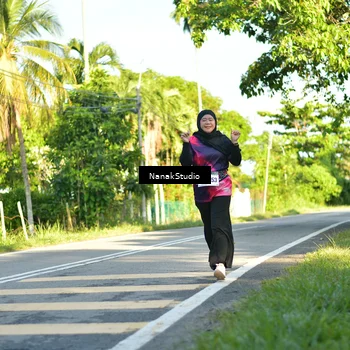Runner Photo 9308070