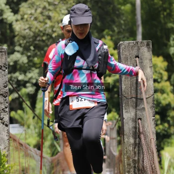 Runner Photo 93300