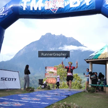 Runner Photo 96071