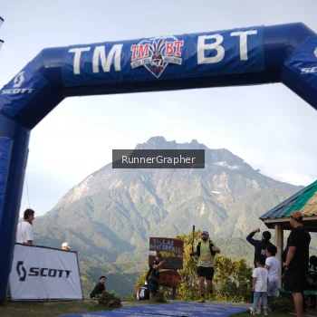 Runner Photo 96764